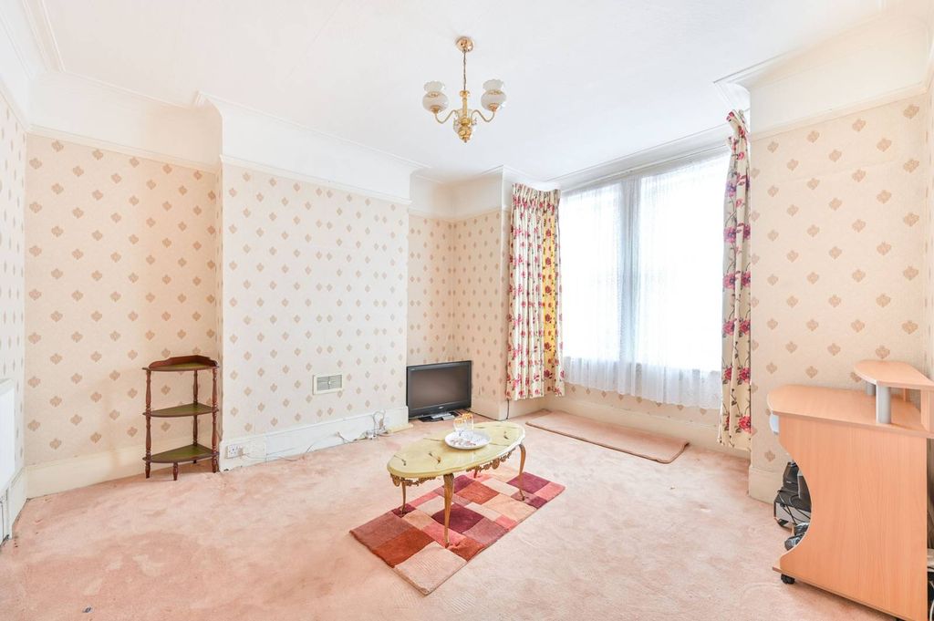 Property photo 1 of 14