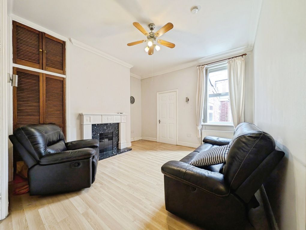 Property photo 3 of 15 Living Room