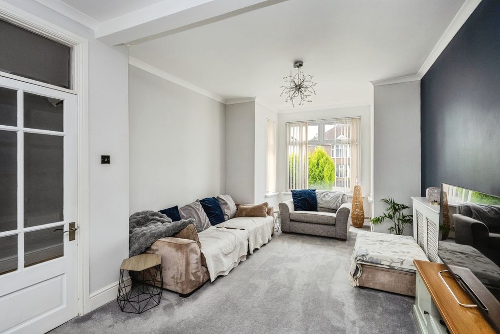 Property photo 2 of 20 Pbox-Img.Jpg
