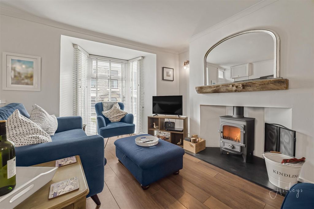 Property photo 2 of 22 Lounge/Dining Room