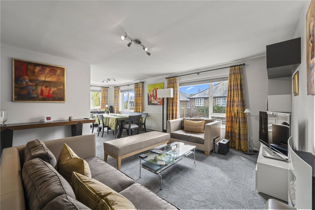 Property photo 2 of 9 Reception Room