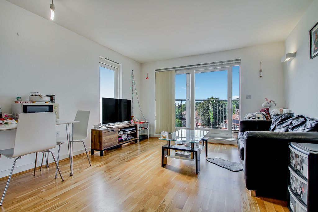 Property photo 2 of 7