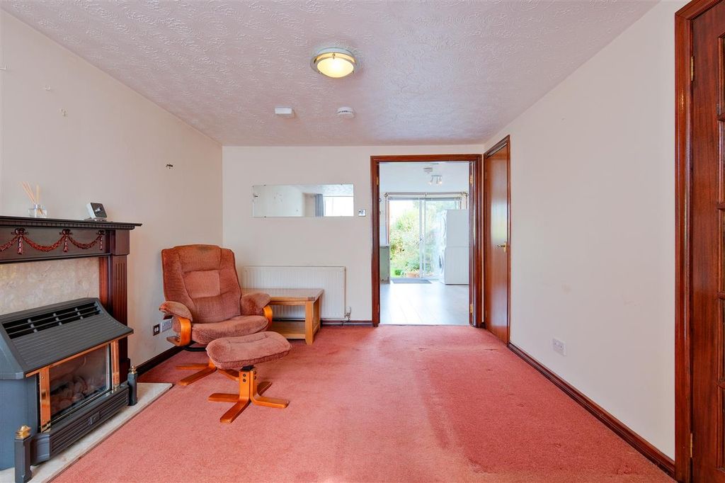 Property photo 3 of 17