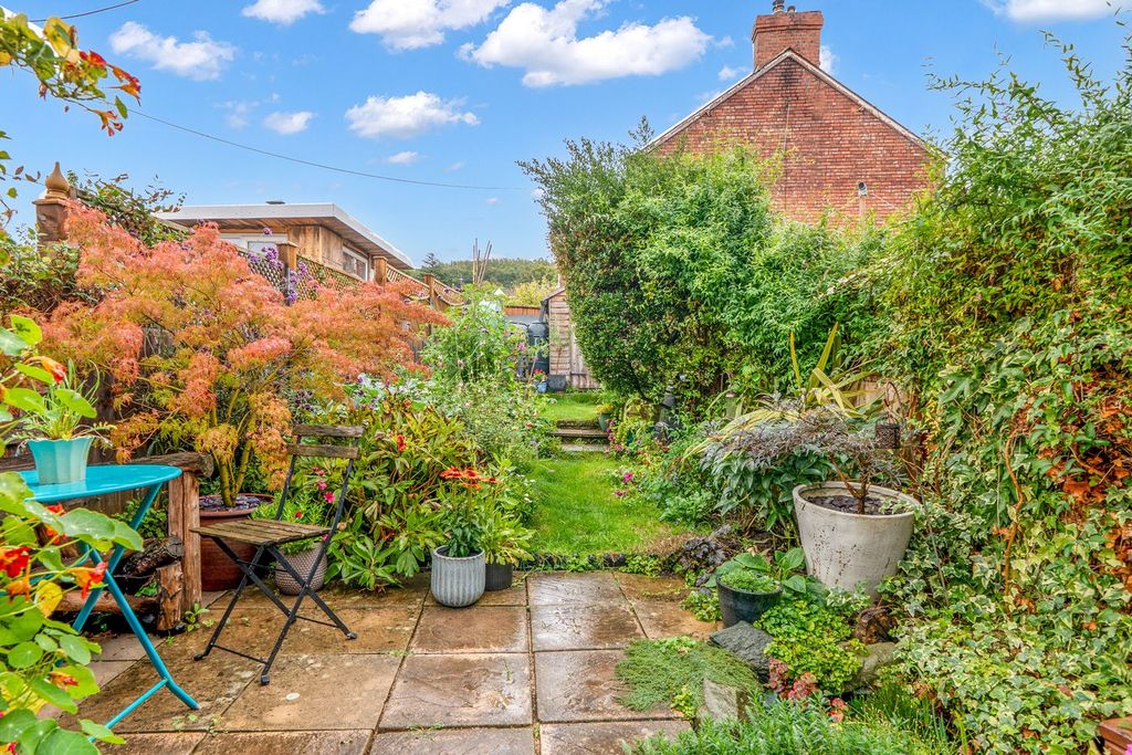 Property photo 2 of 12