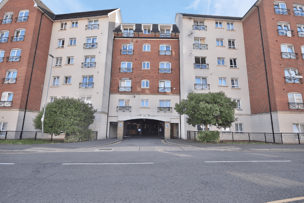 Property photo 2 of 8