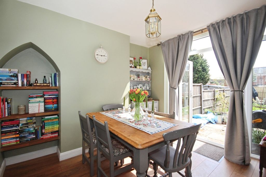 Property photo 3 of 17 Pbox-Img.Jpg