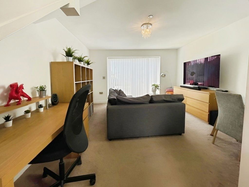 Property photo 3 of 7