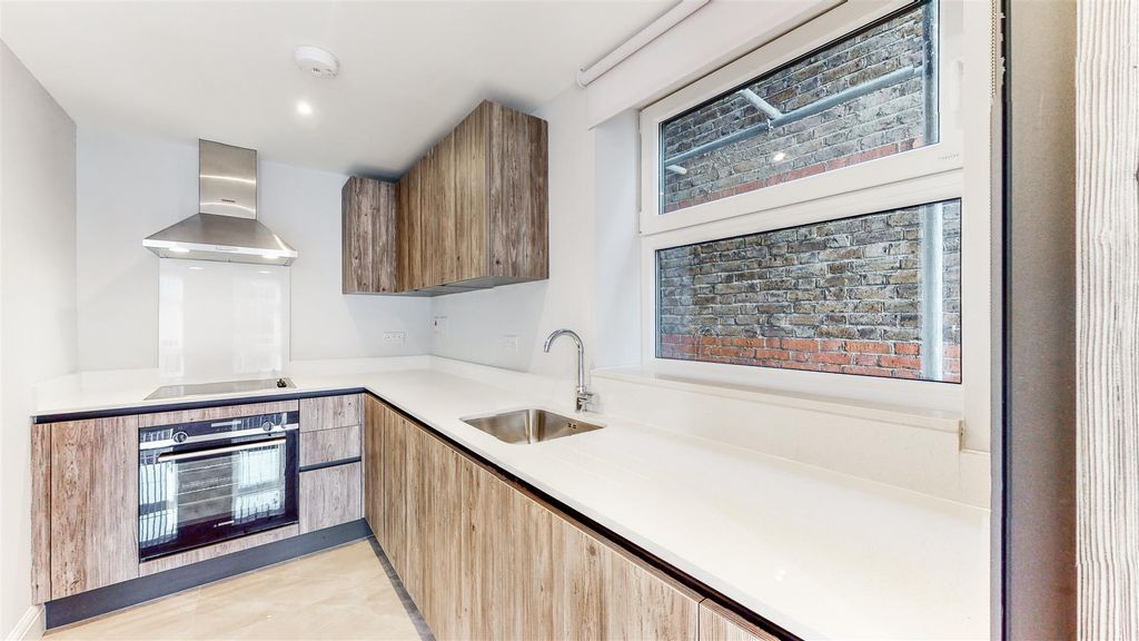 Property photo 2 of 10 Kitchen.Jpg