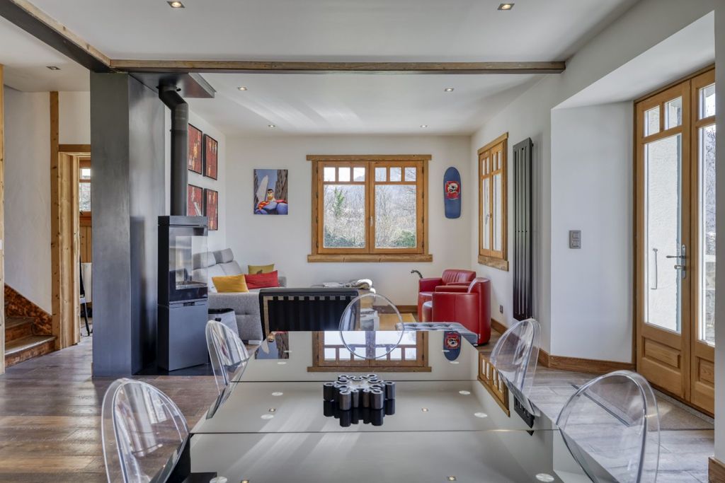 Property photo 3 of 10 St. Gervais Chalet F