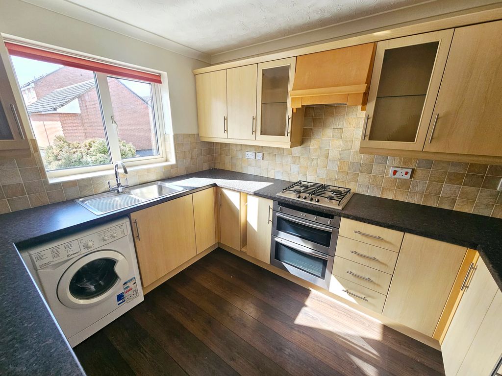 Property photo 2 of 14 Image