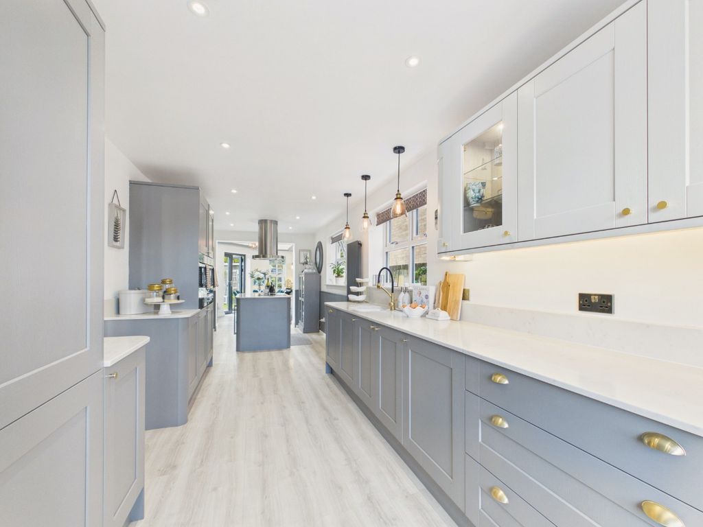 Property photo 3 of 34 5352295