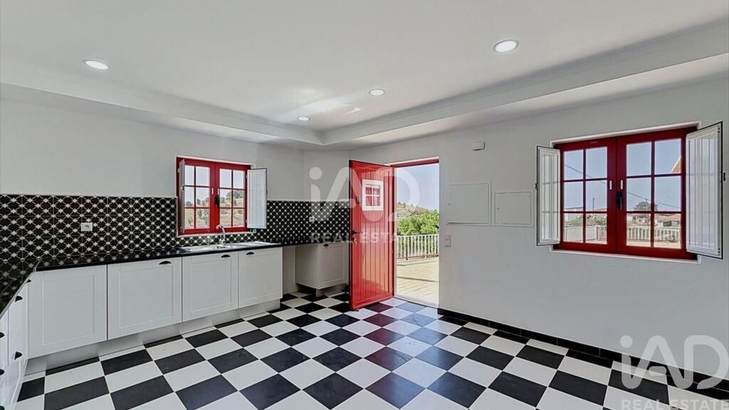 Property photo 1 of 25