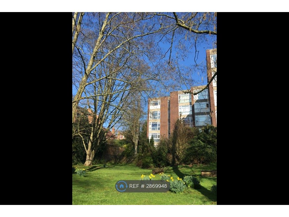 Property photo 1 of 11 Spacious 1 Bed Flat In Popular West Didsbury