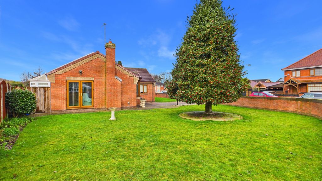 Property photo 2 of 19 Cam02351G0-Pr0096-Still001