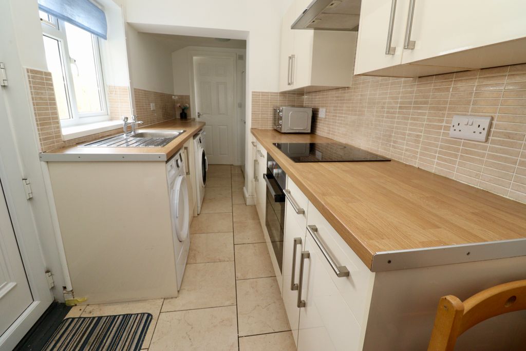 Property photo 2 of 10 Img_7084