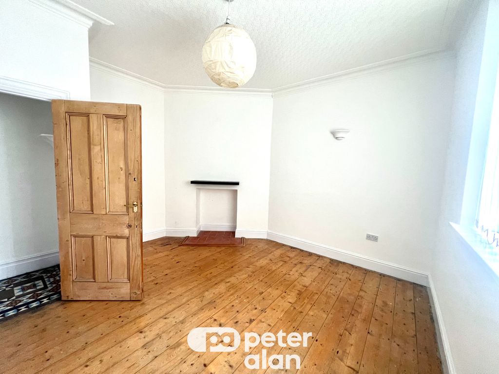 Property photo 2 of 15 Image