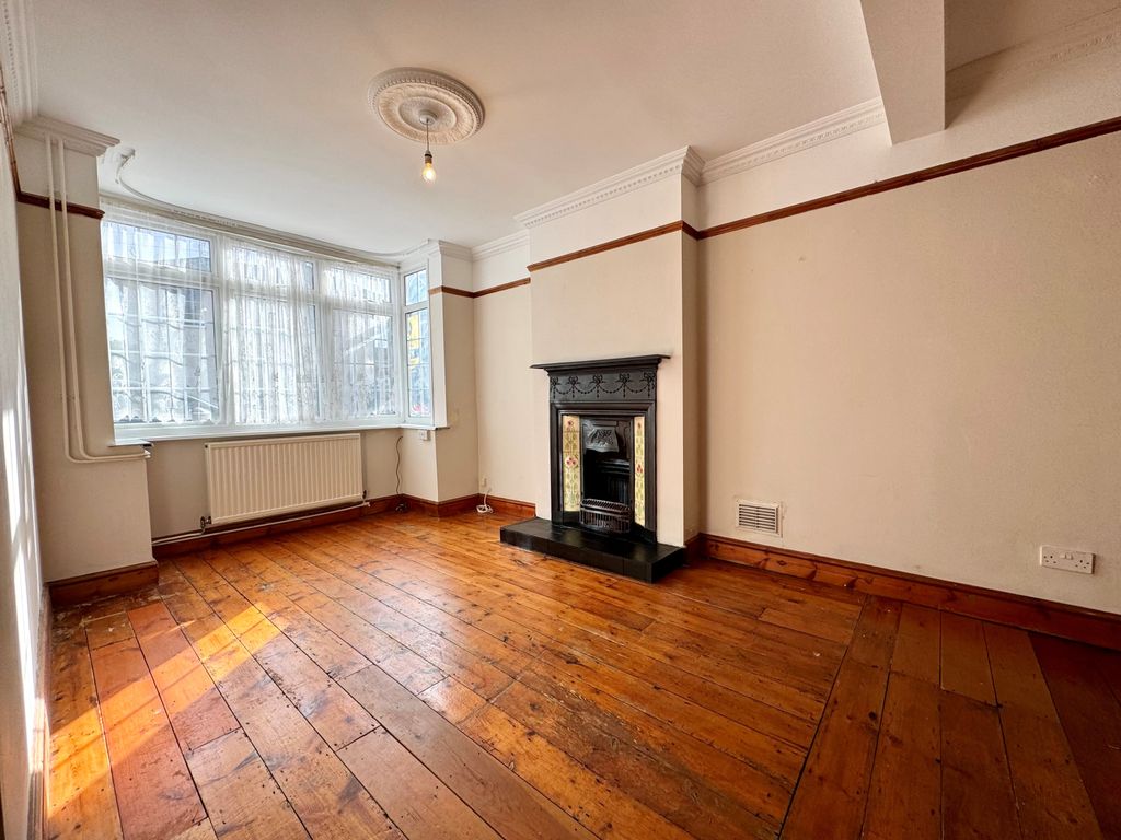 Property photo 2 of 13 Gallery