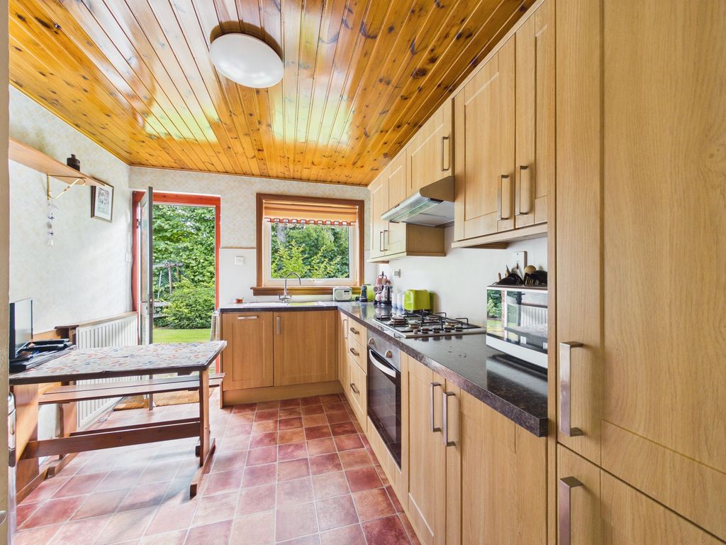 Property photo 3 of 14 Kitchen