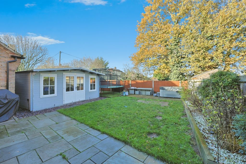 Property photo 3 of 15