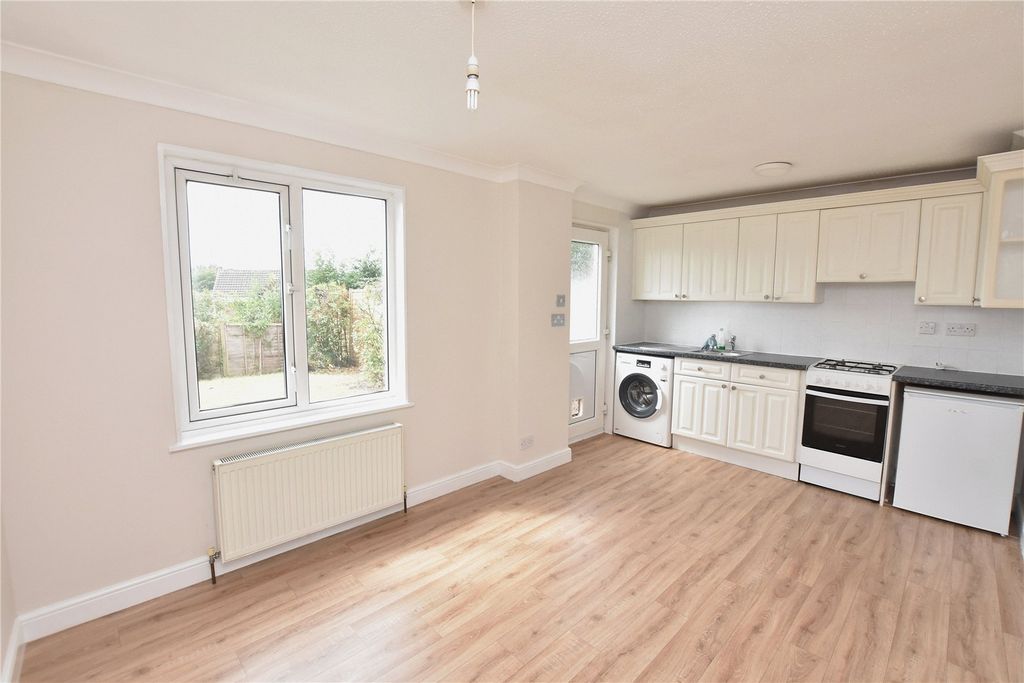 Property photo 3 of 12 Dining Kitchen