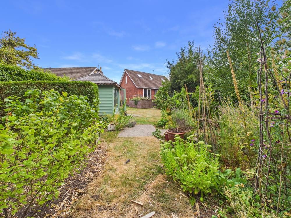Property photo 2 of 20