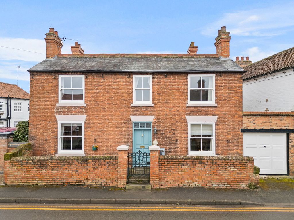 Property photo 1 of 44