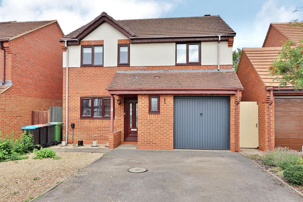Property photo 1 of 23 Picture No. 04