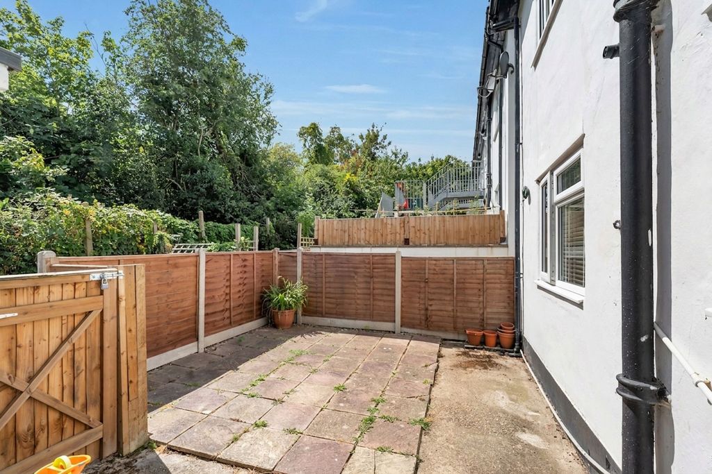 Property photo 3 of 7