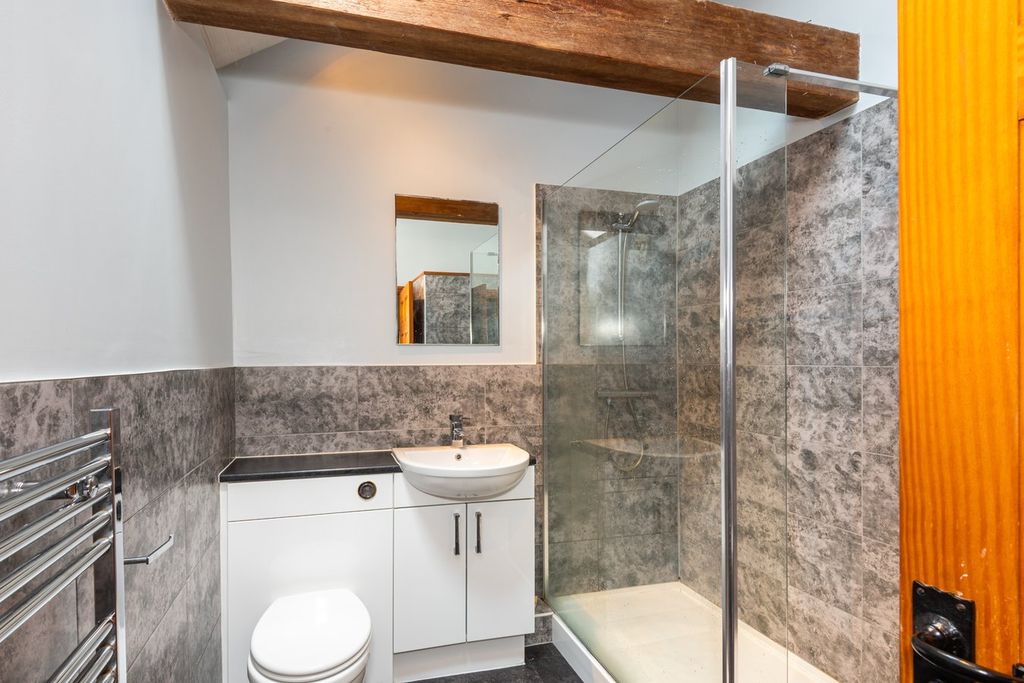 Property photo 3 of 21 Family Shower Room