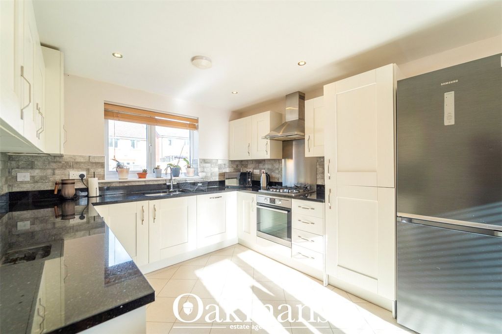 Property photo 2 of 25 Picture No. 04