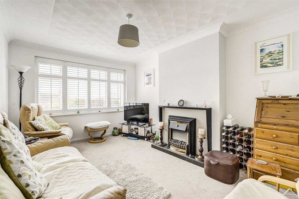 Property photo 2 of 19 Picture No. 32