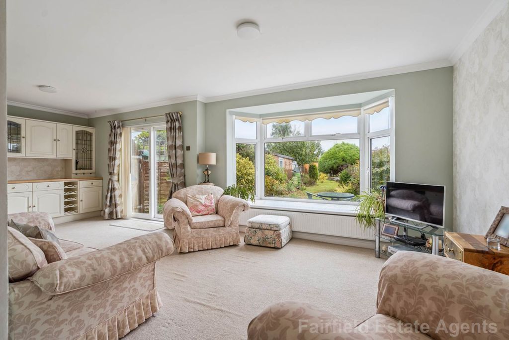 Property photo 2 of 19