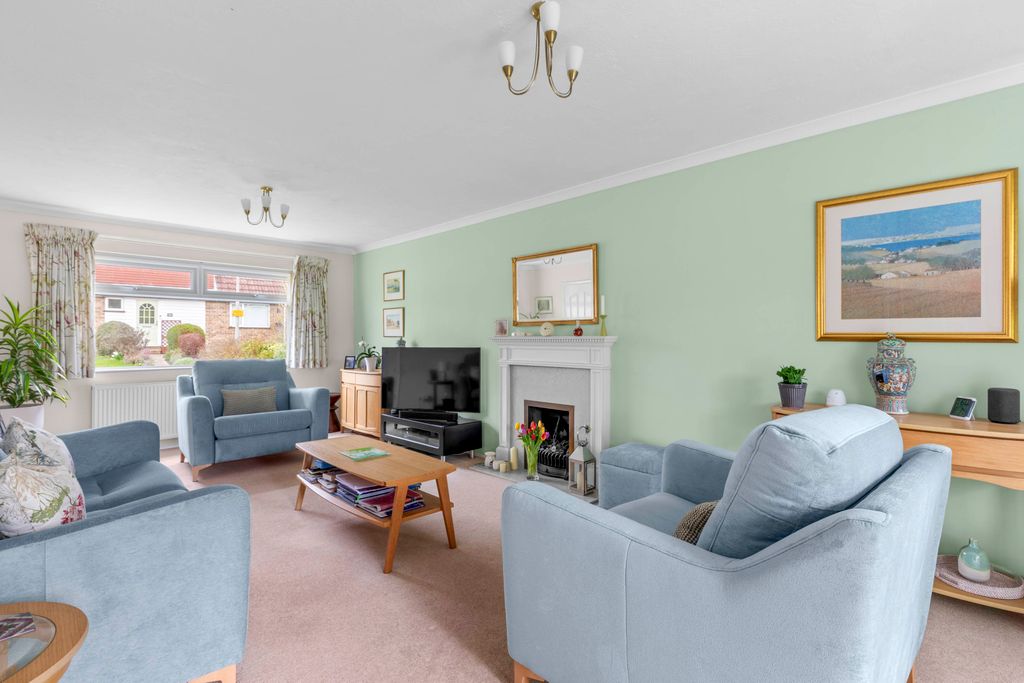 Property photo 2 of 14