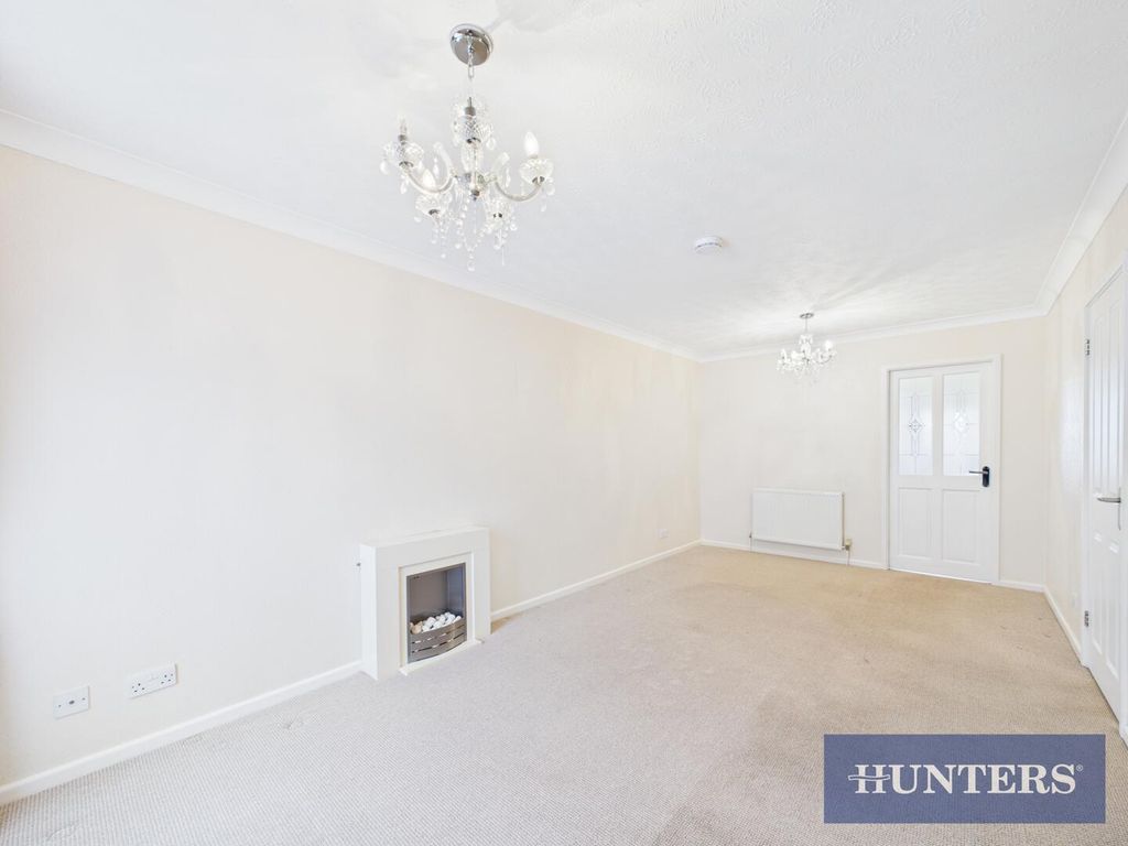 Property photo 3 of 15 Living Room