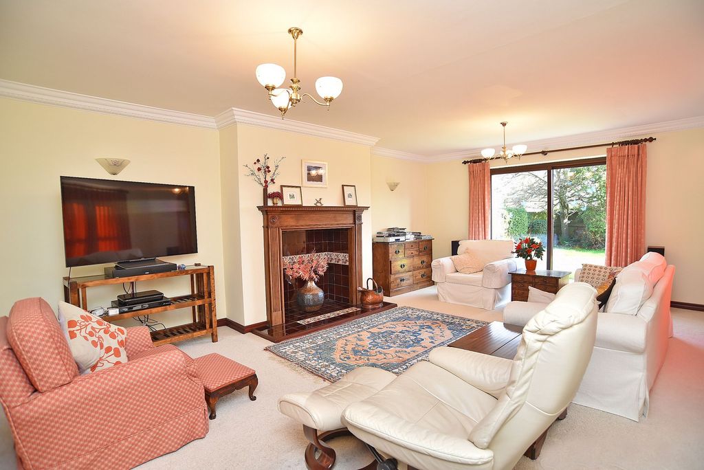 Property photo 3 of 21