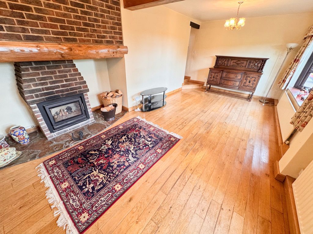 Property photo 3 of 44 Photo 23