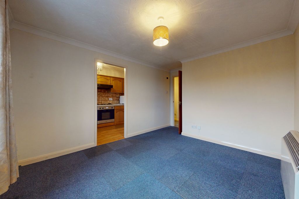 Property photo 3 of 6