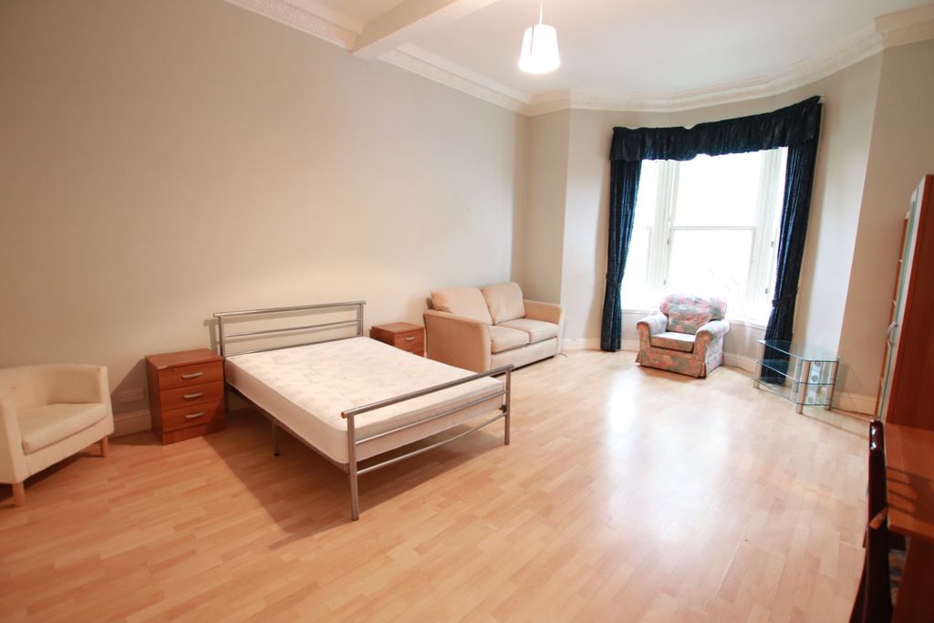 Property photo 2 of 14 Bedroom 1