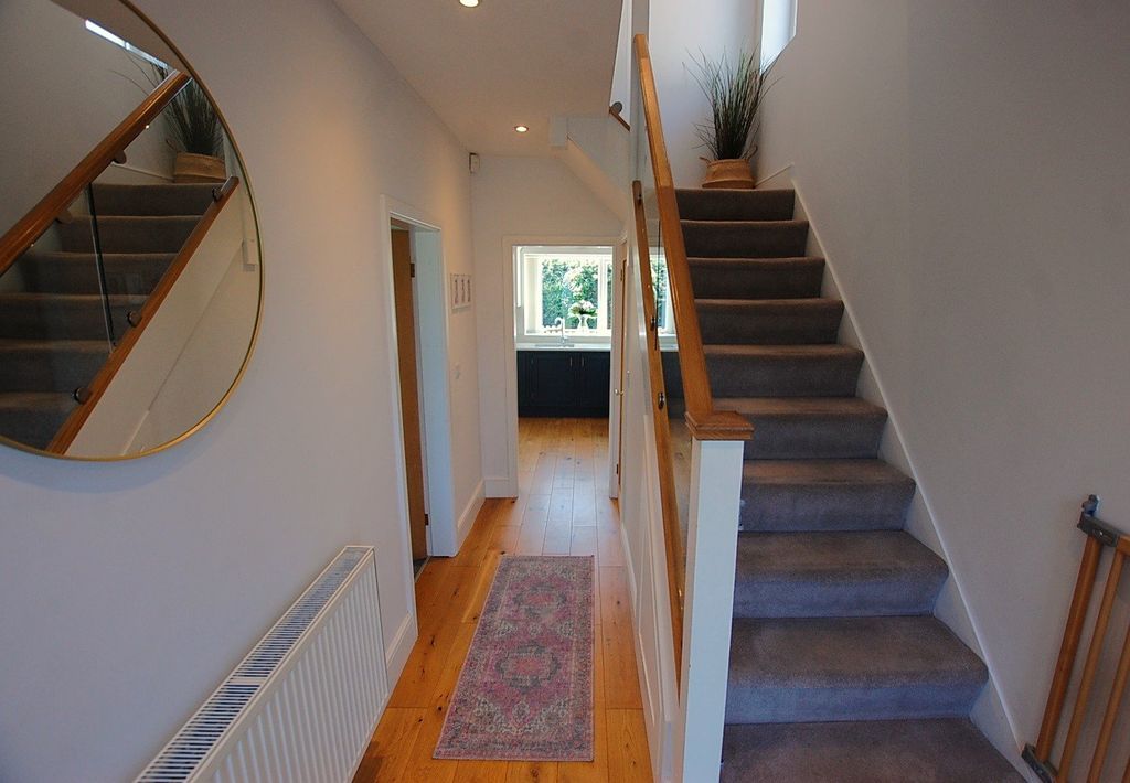 Property photo 2 of 27 Picture No. 01