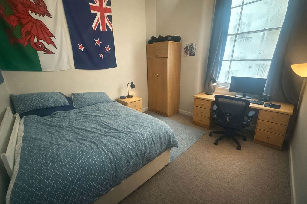 Property photo 3 of 8