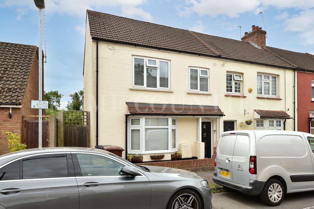 Property photo 1 of 27