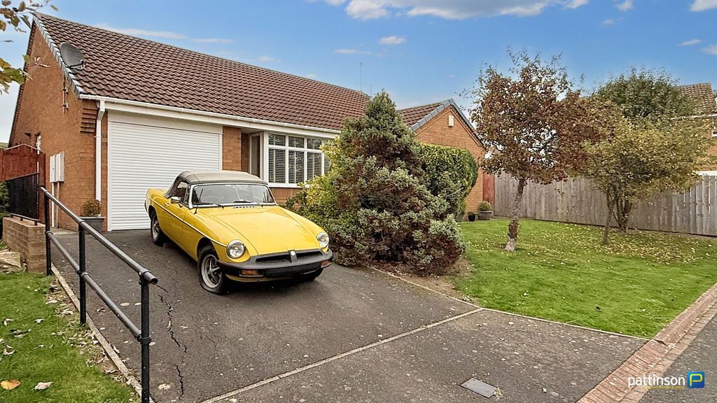 Property photo 1 of 40