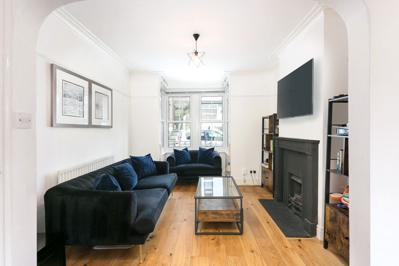 Property photo 3 of 16 Reception Area