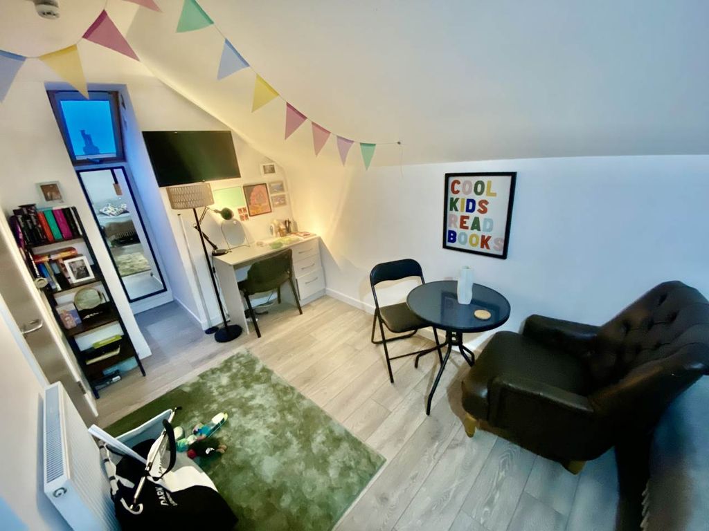 Property photo 3 of 11 Img_0143