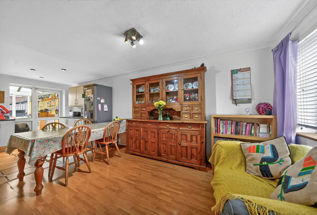 Property photo 3 of 18 1418538-14-69c6Af...