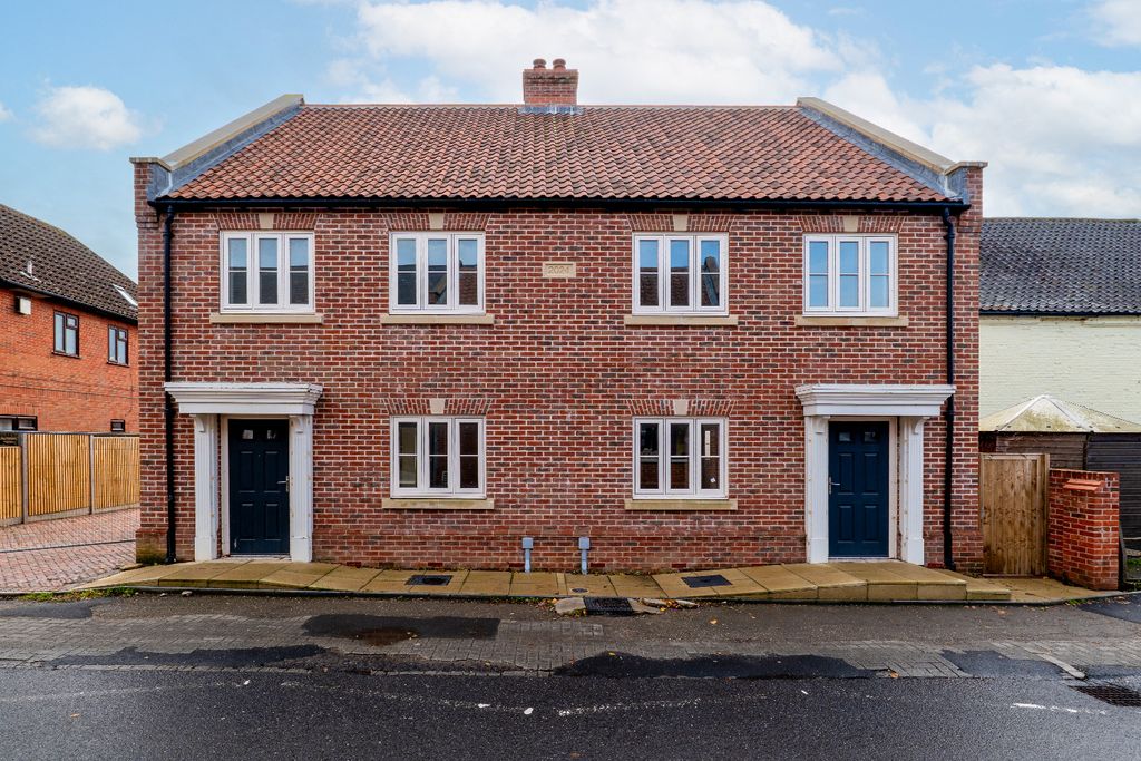 Property photo 1 of 21 2818390