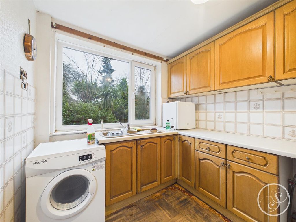 Property photo 3 of 15 Kitchen