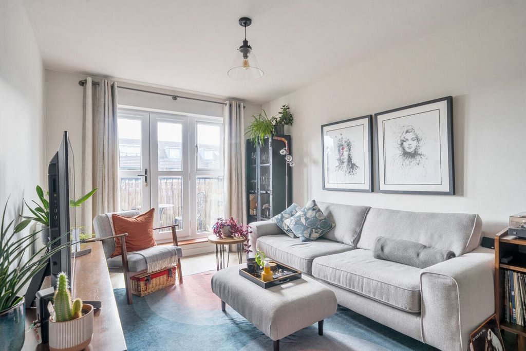 Property photo 3 of 22 Picture No. 04