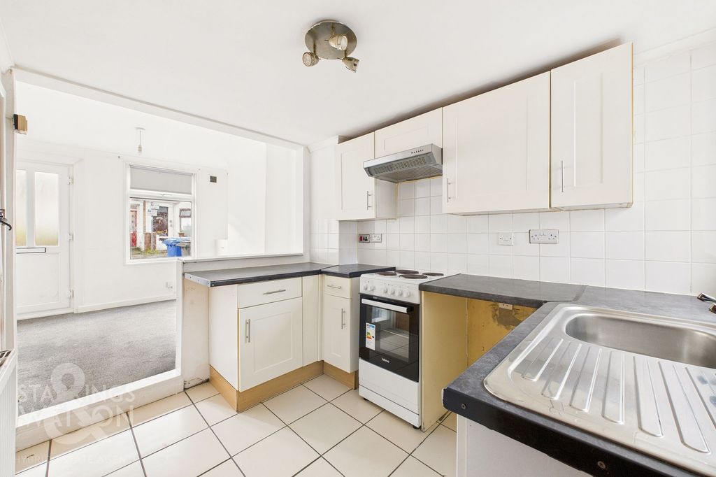 Property photo 3 of 13