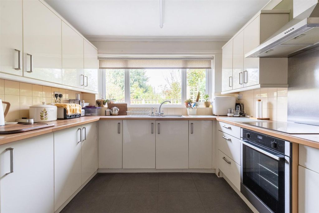 Property photo 2 of 14 6Windmilldrive-8.Jpg